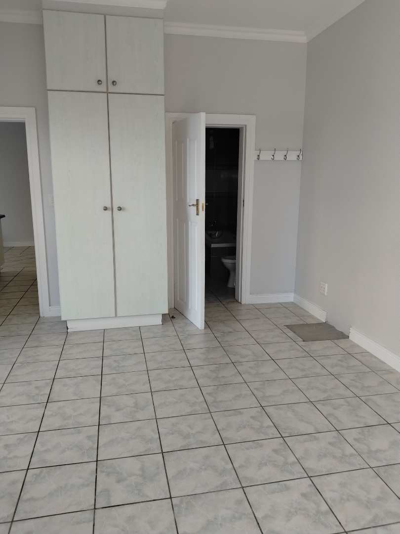 To Let 2 Bedroom Property for Rent in Reebok Western Cape